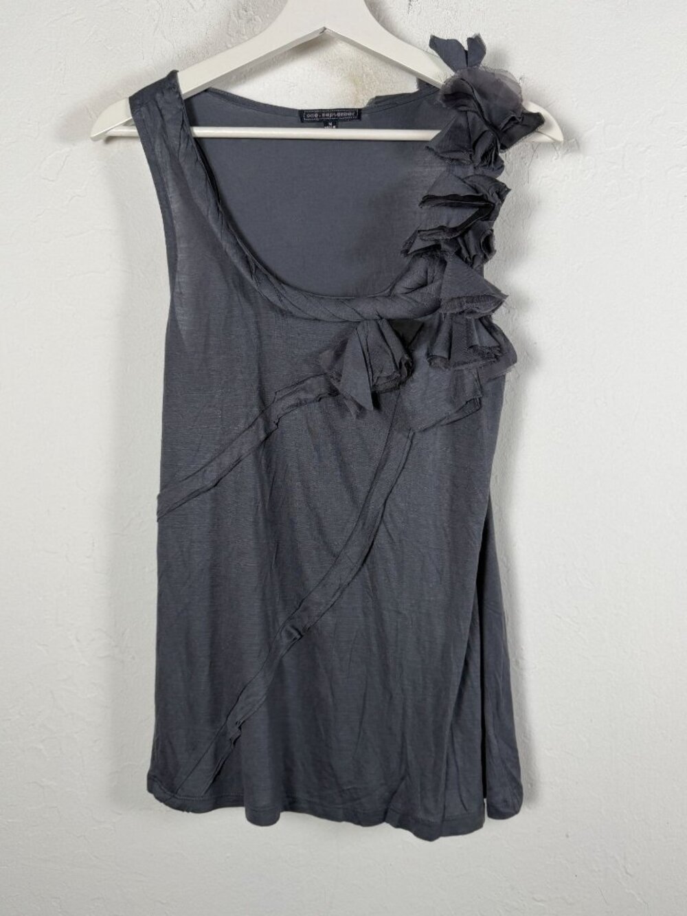 One September Anthropologie Gray Ruffle Tank Top Sleeveless Knit Blouse Medium